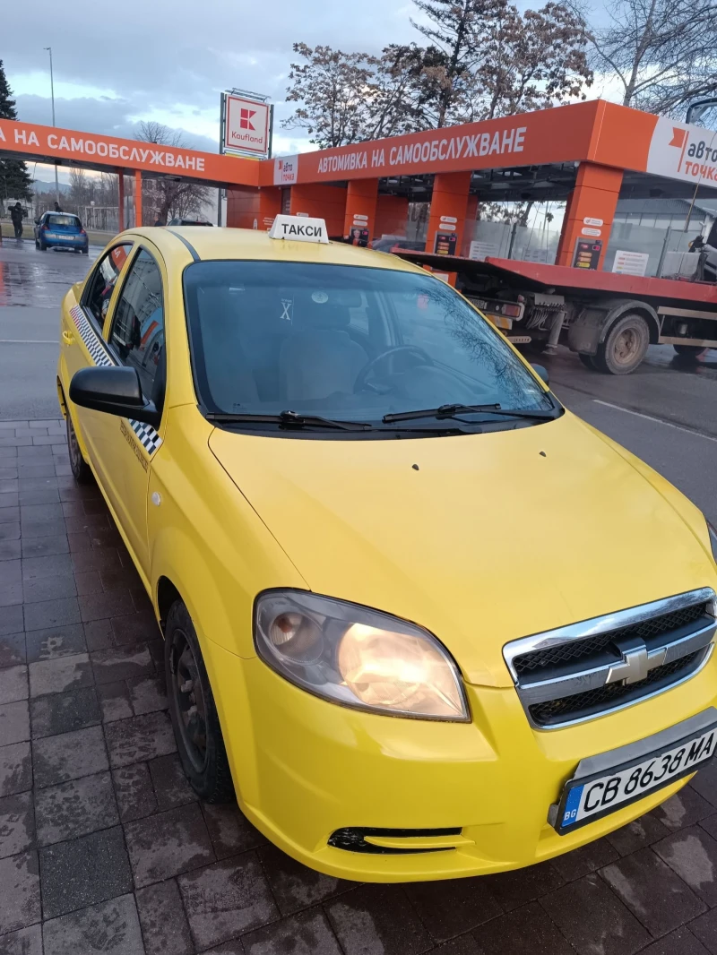 Chevrolet Aveo, снимка 2 - Автомобили и джипове - 49537411