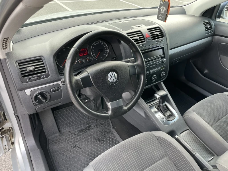 VW Golf 1.9 tdi 105к.с. DSG, снимка 8 - Автомобили и джипове - 50795696