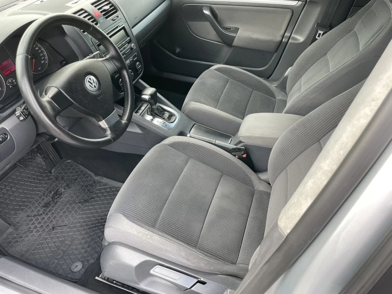 VW Golf 1.9 tdi 105к.с. DSG, снимка 10 - Автомобили и джипове - 50795696