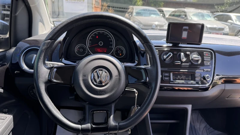 VW Up 999i CNG 68hp High Line Navi VW ecoUp, снимка 8 - Автомобили и джипове - 52229503