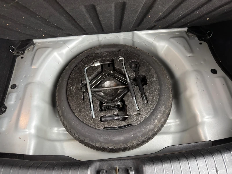 Kia Ceed 1.6 CRDI 90кс ТОП/БАРТЕР, снимка 9 - Автомобили и джипове - 52496277