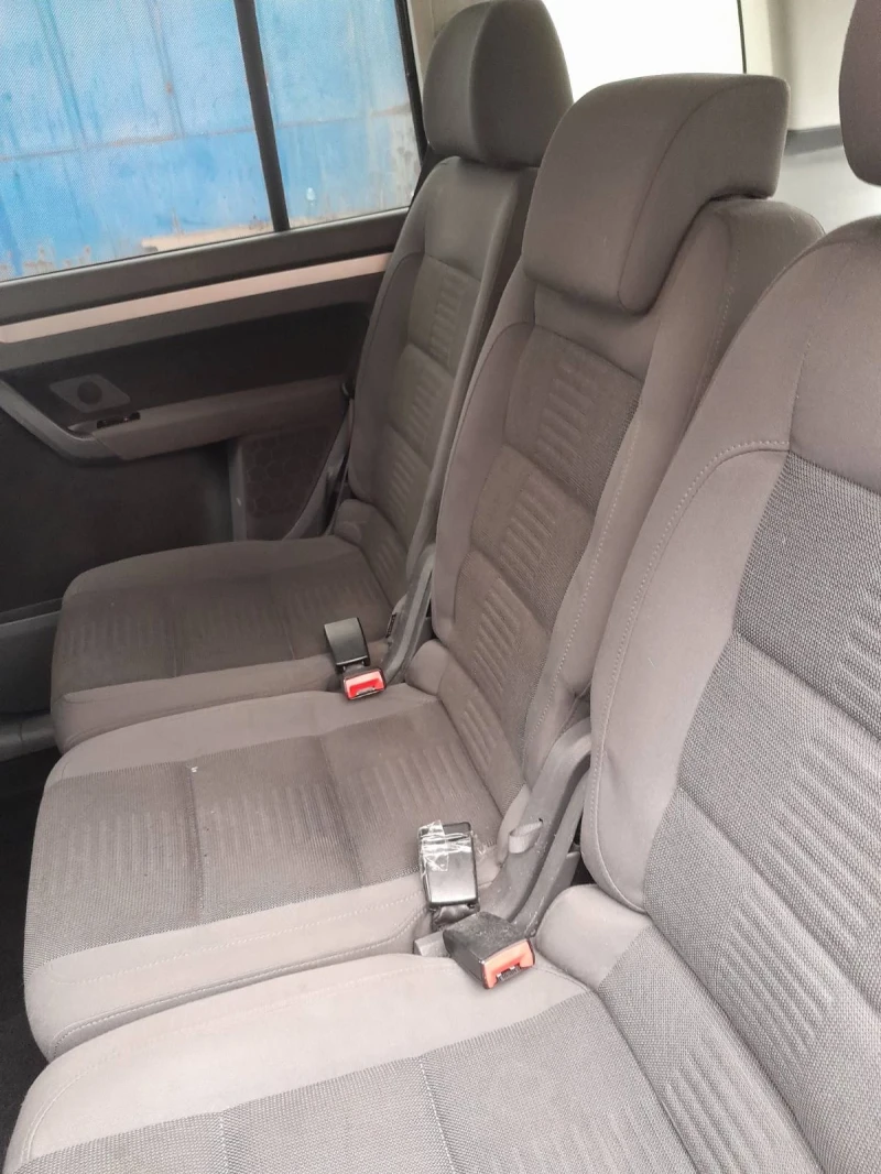 VW Touran 1.9 tdi, снимка 10 - Автомобили и джипове - 52677718