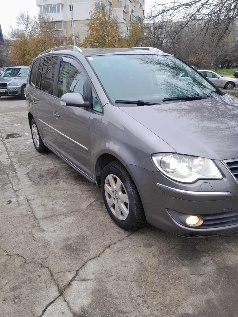 VW Touran 1.9 tdi, снимка 2 - Автомобили и джипове - 52677718