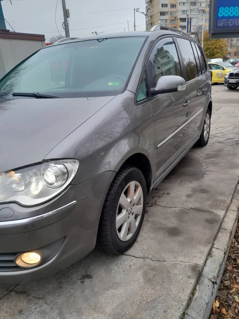 VW Touran 1.9 tdi, снимка 3 - Автомобили и джипове - 52677718