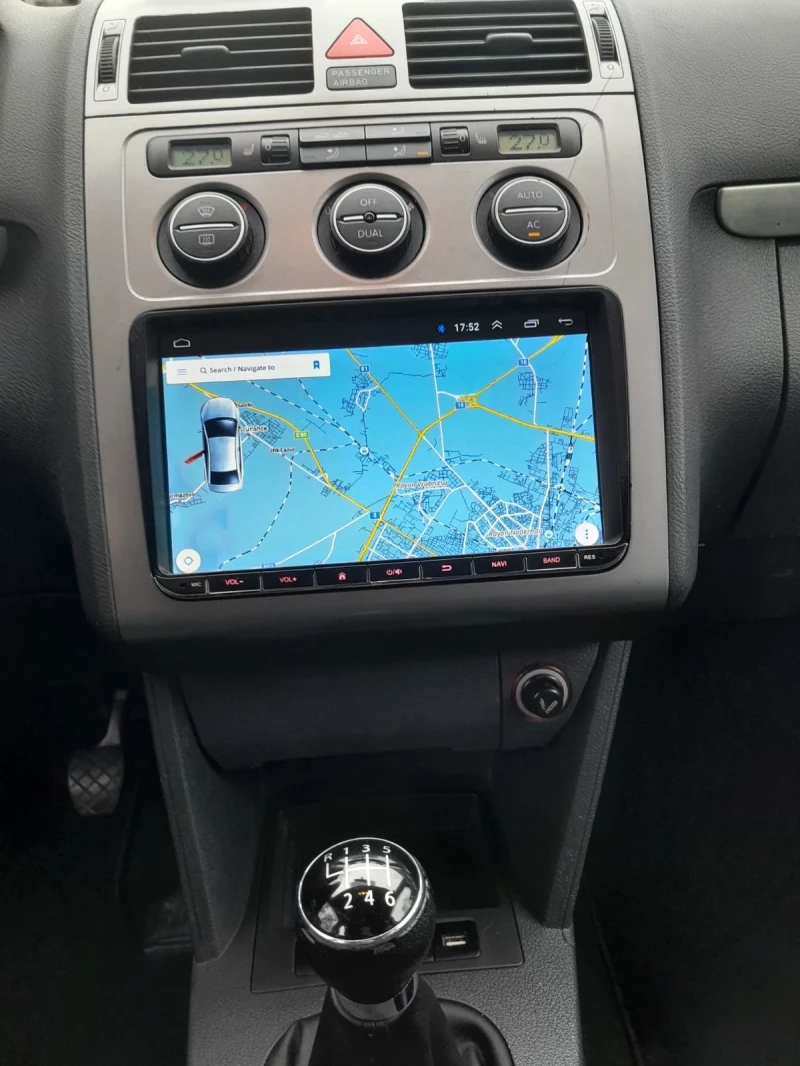 VW Touran 1.9 tdi, снимка 11 - Автомобили и джипове - 52677718