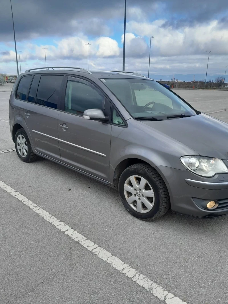 VW Touran 1.9 tdi, снимка 11 - Автомобили и джипове - 52677718