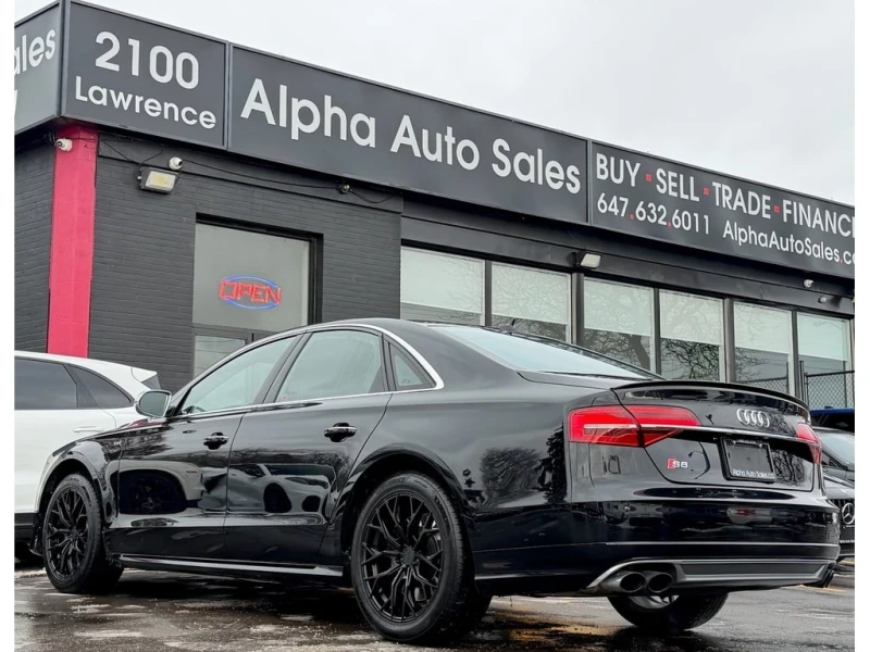Audi S8 * Plus| 605HP| DESIGN PCKG| 2 SETS OF WHEELS| * CA, снимка 3 - Автомобили и джипове - 52991555