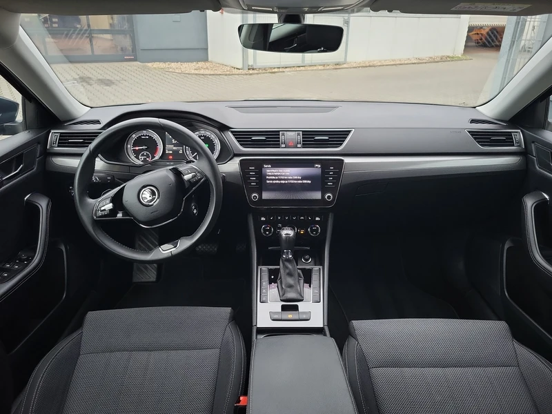 Skoda Superb 2.0 TDI 147kW 7-speed automatic, снимка 4 - Автомобили и джипове - 53153989