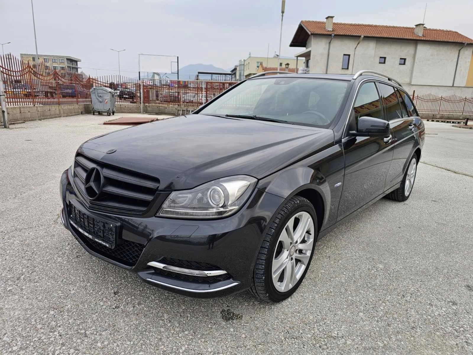 Mercedes-Benz C 220 BLUEEFFICENCY/AVANTGARDE/NAVI/FACELIFT, снимка 1