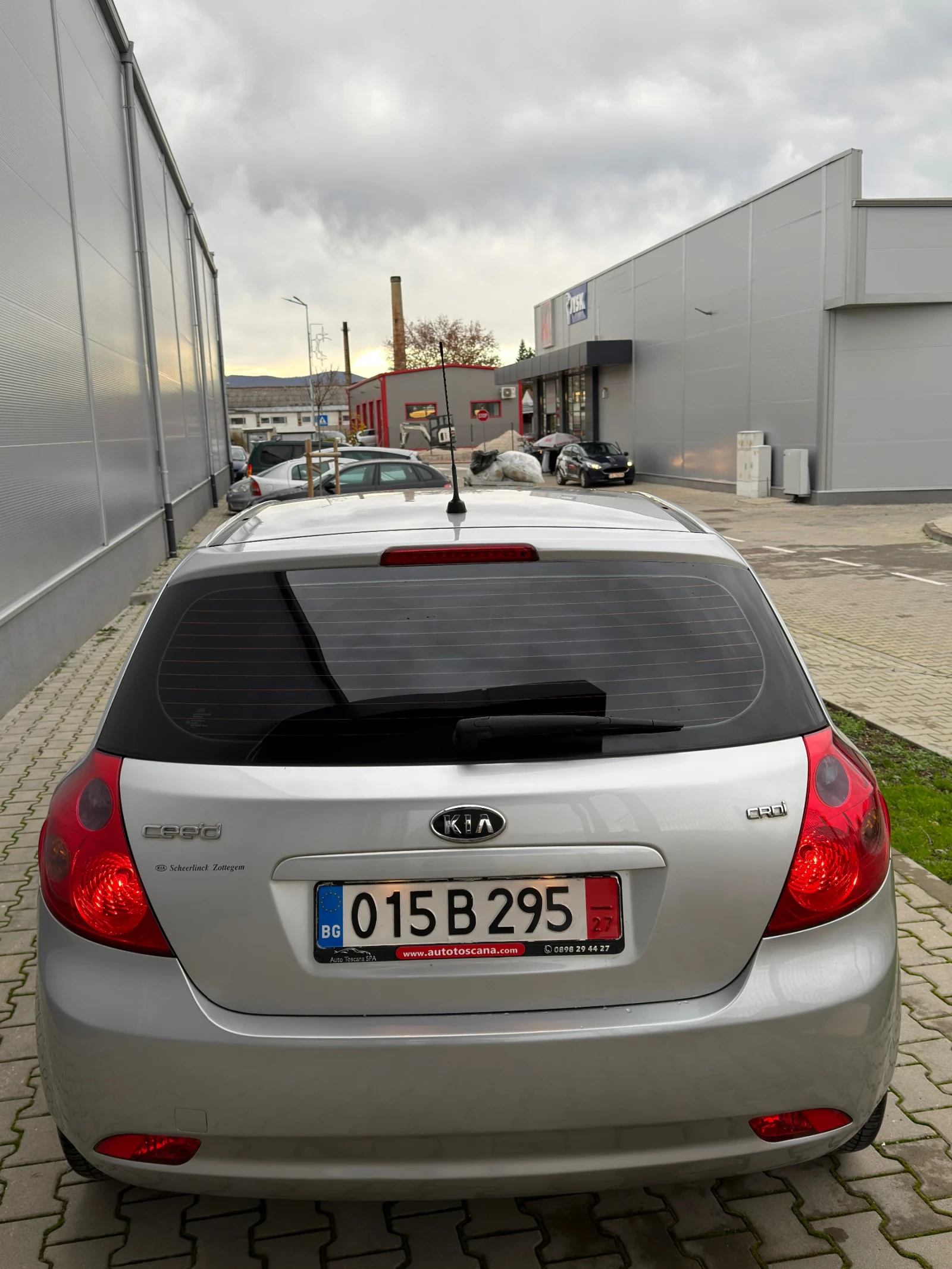 Kia Ceed 1.6 CRDI 90кс ТОП/БАРТЕР - изображение 5