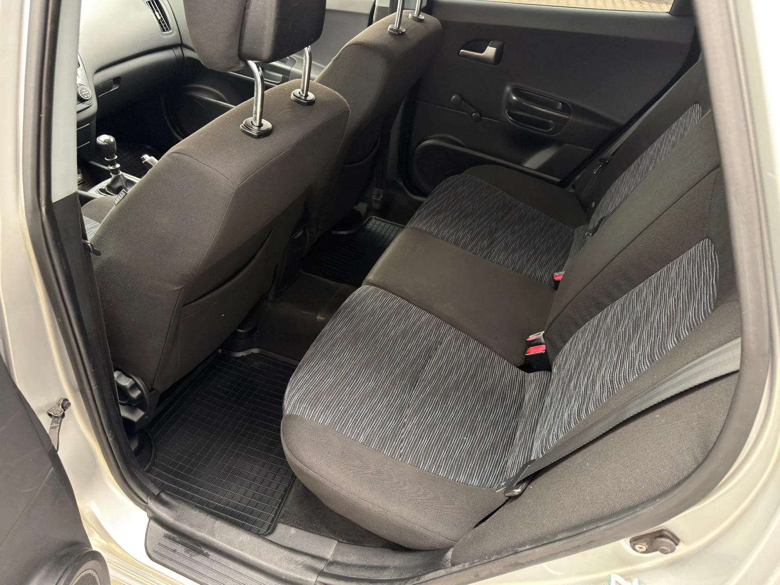 Kia Ceed 1.6 CRDI 90кс ТОП/БАРТЕР - изображение 8