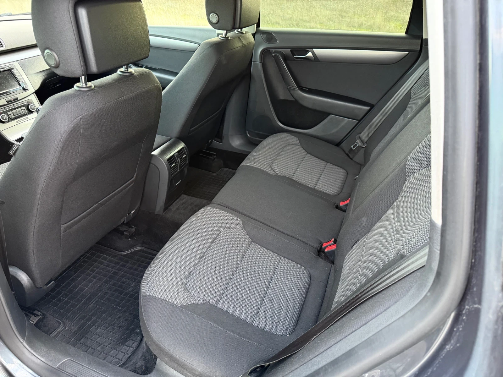 VW Passat 2.0 TDI 140. NAVI / PODGREV / PARKTRONIC  | Mobile.bg   11