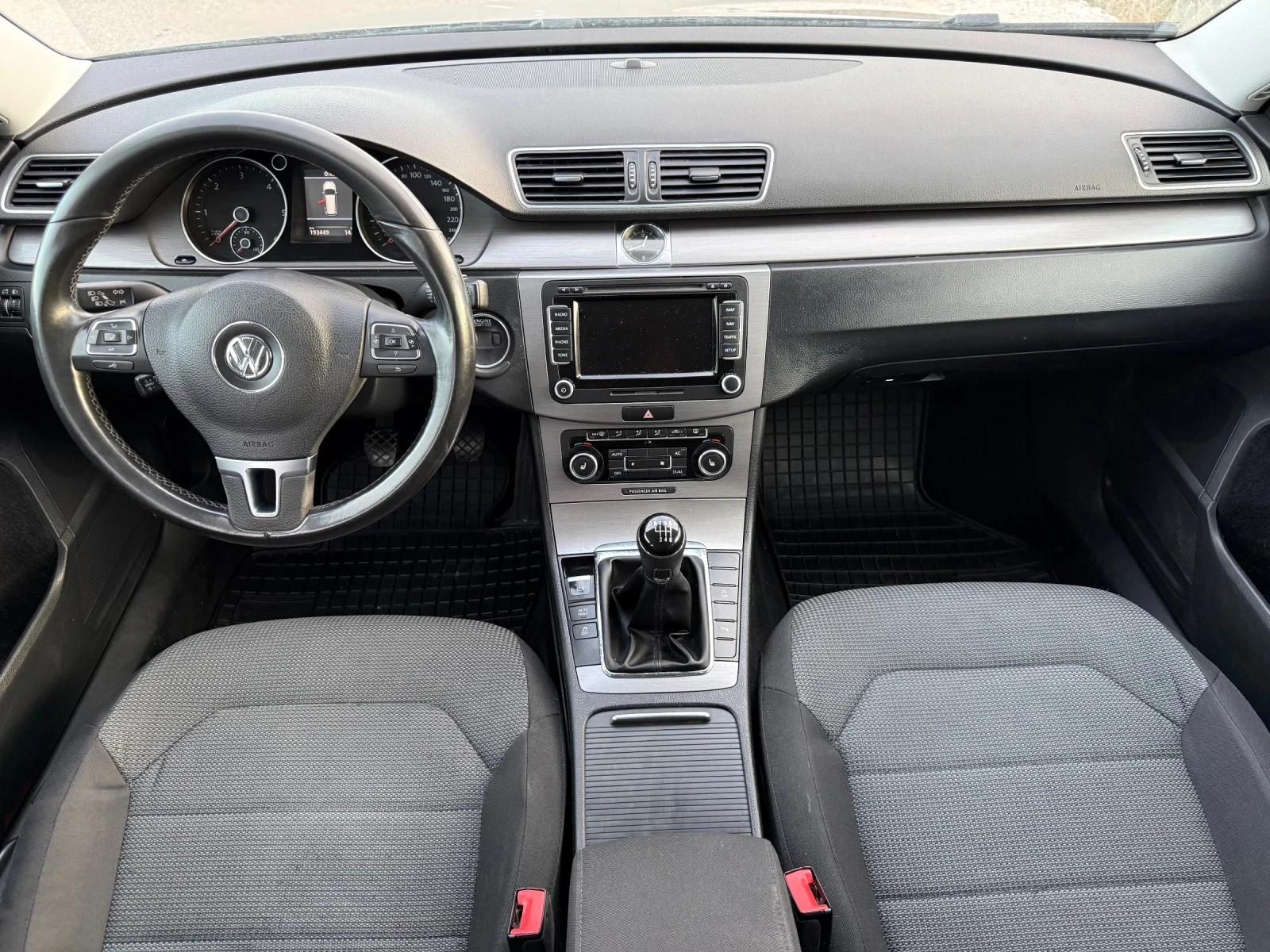 VW Passat 2.0 TDI 140к.с NAVI / PODGREV / PARKTRONIC  - изображение 8