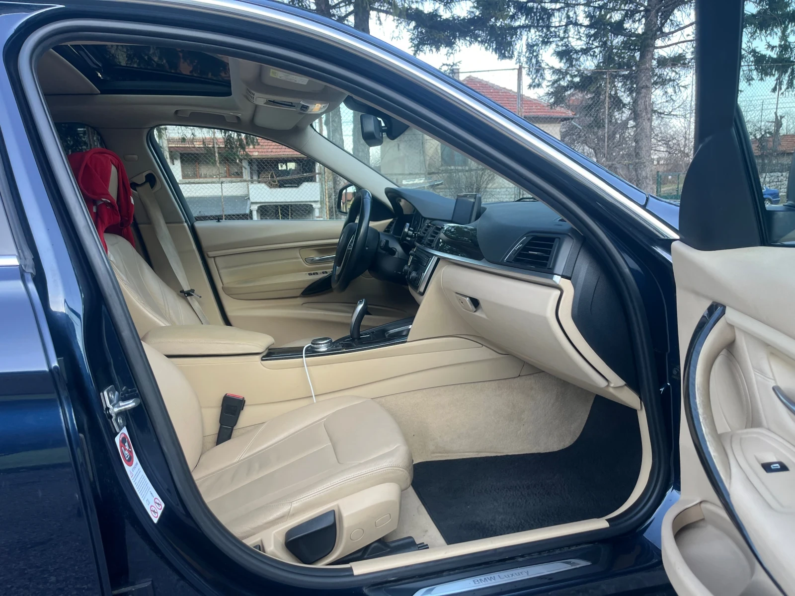 BMW 320 HUD* Панорама* ИТАЛИЯ, снимка 9 - Автомобили и джипове - 53949202