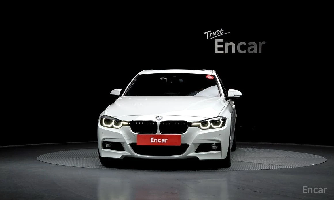 BMW 330 * M-SPORT* SHADOW* ДИГИТАЛНО ТАБЛО* HEAD-UP* FULL*, снимка 3 - Автомобили и джипове - 54190594