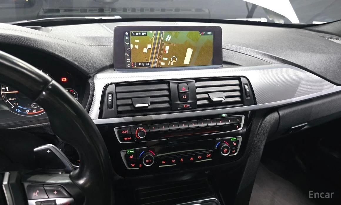 BMW 330 * M-SPORT* SHADOW* ДИГИТАЛНО ТАБЛО* HEAD-UP* FULL*, снимка 13 - Автомобили и джипове - 54190594