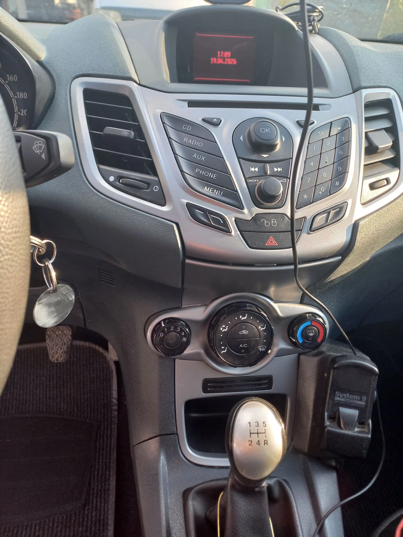 Ford Fiesta, снимка 4 - Автомобили и джипове - 54246104