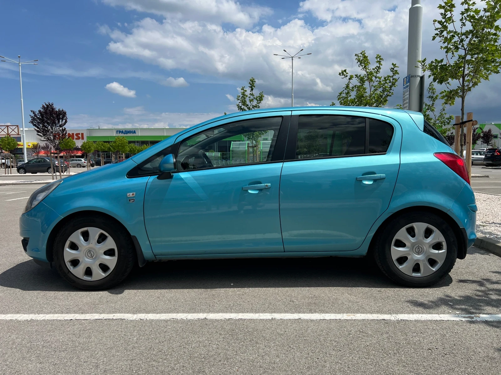 Opel Corsa 1.4, снимка 2 - Автомобили и джипове - 54792717