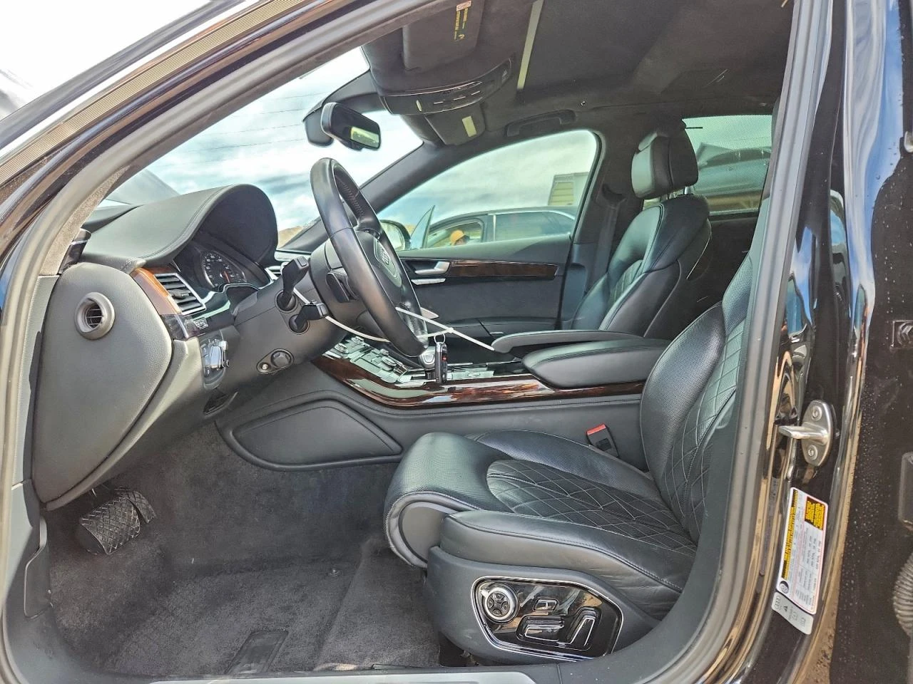 Audi A8 L* 4.0T* QUATTRO* FULL-ASSISTS* , снимка 9 - Автомобили и джипове - 54838060