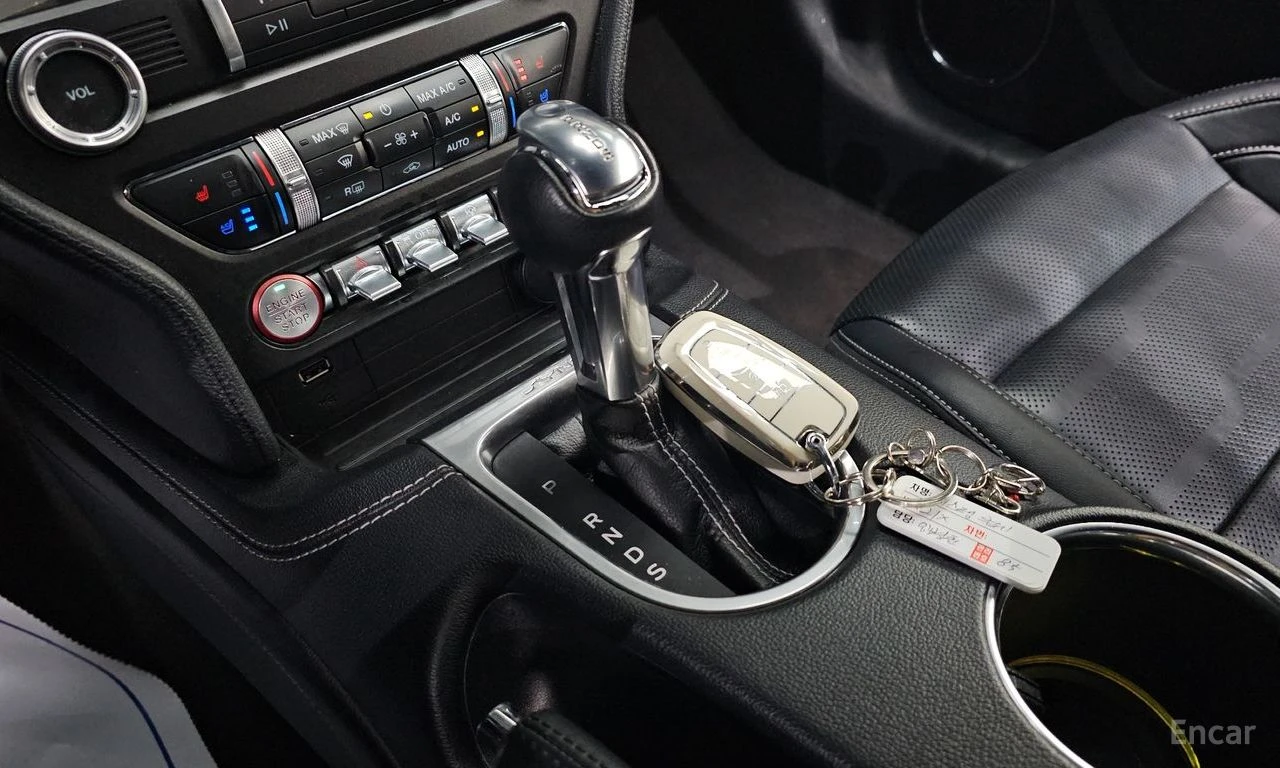 Ford Mustang ECO* BOOST* ДИГИТАЛНО* ТАБЛО* ОБДУХВАНЕ* КАМЕРА* L, снимка 11 - Автомобили и джипове - 54998441