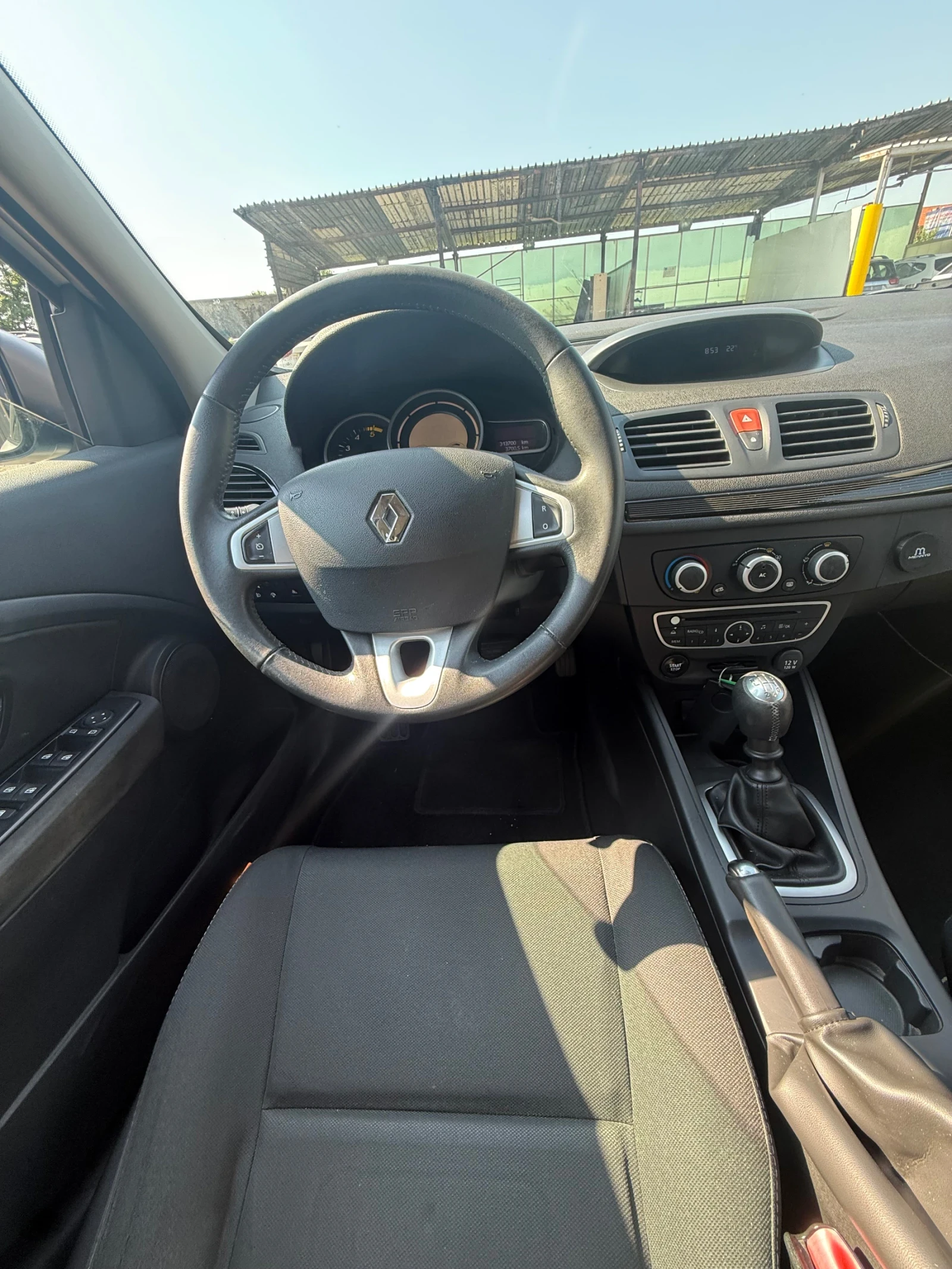 Renault Megane 1.5DCI включена регистрация, снимка 9 - Автомобили и джипове - 55057118