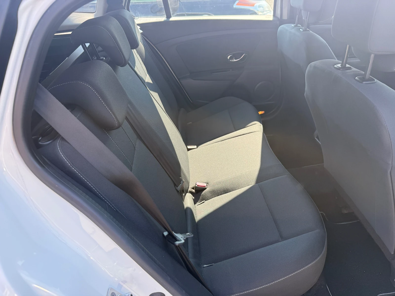 Renault Megane 1.5DCI включена регистрация, снимка 10 - Автомобили и джипове - 55057118