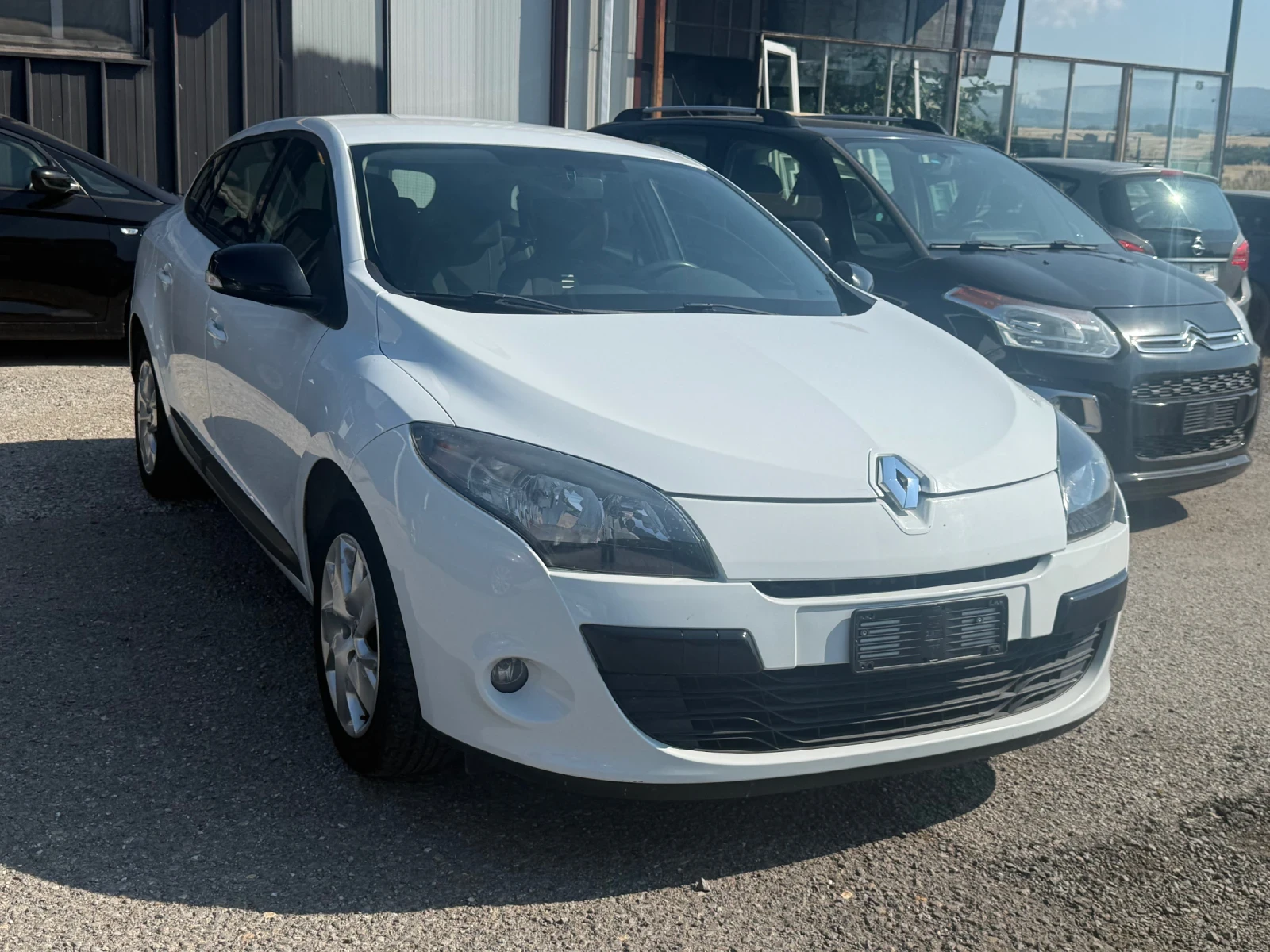 Renault Megane 1.5DCI включена регистрация, снимка 3 - Автомобили и джипове - 55057118