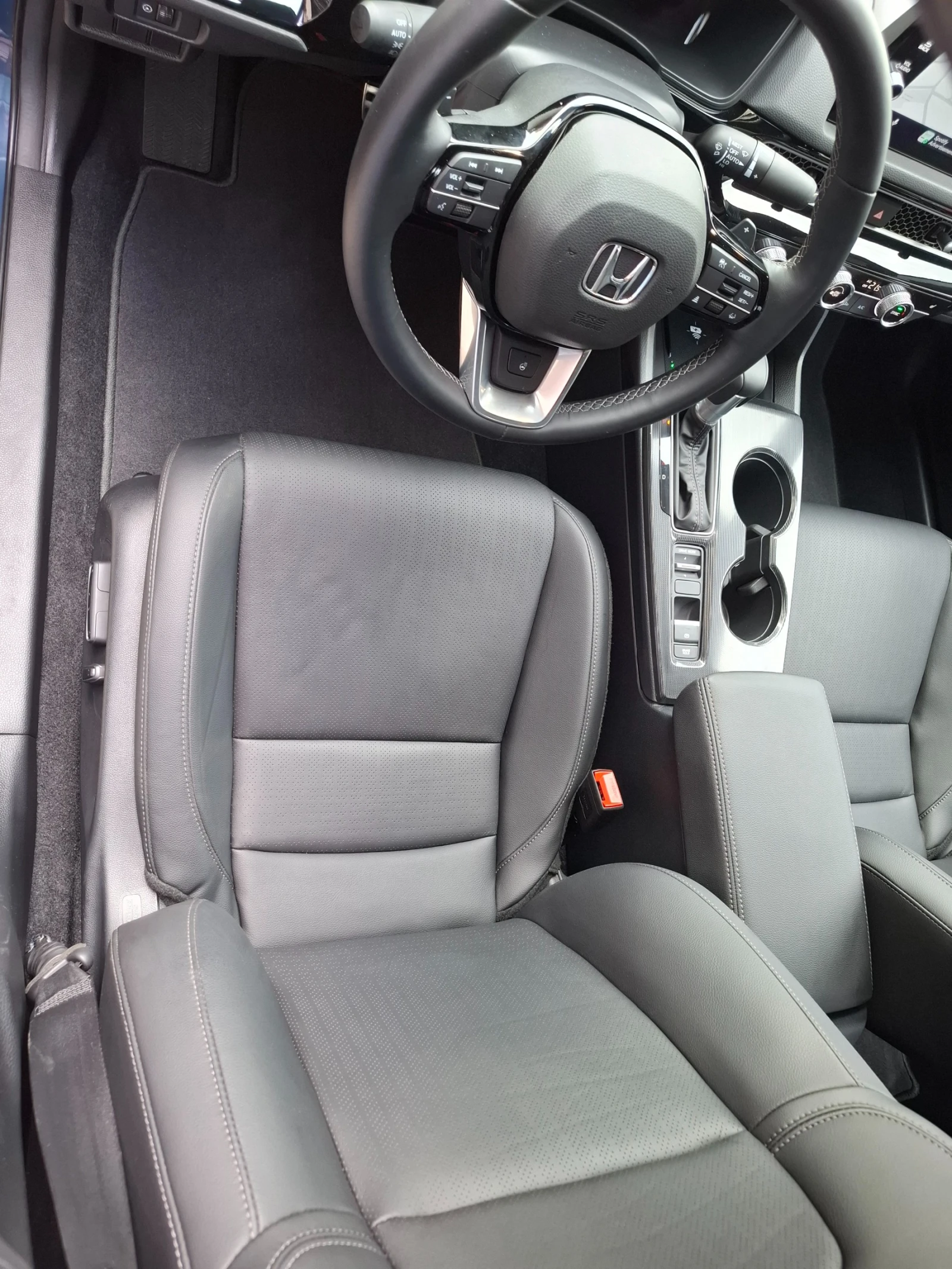 Honda Civic HYBRID SPORT TOURING, снимка 10 - Автомобили и джипове - 55290772