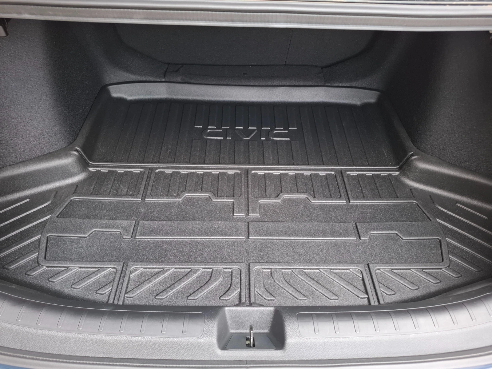 Honda Civic HYBRID SPORT TOURING, снимка 15 - Автомобили и джипове - 55290772