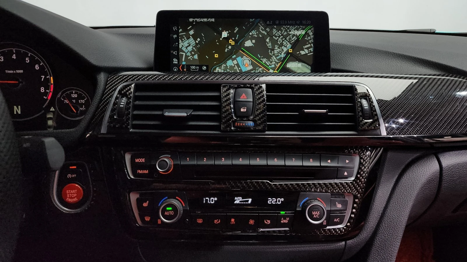 BMW M3 HUD* 360* ПОДГРЕВ ВОЛАН* КРАЙНА ЦЕНА, снимка 13 - Автомобили и джипове - 55348772