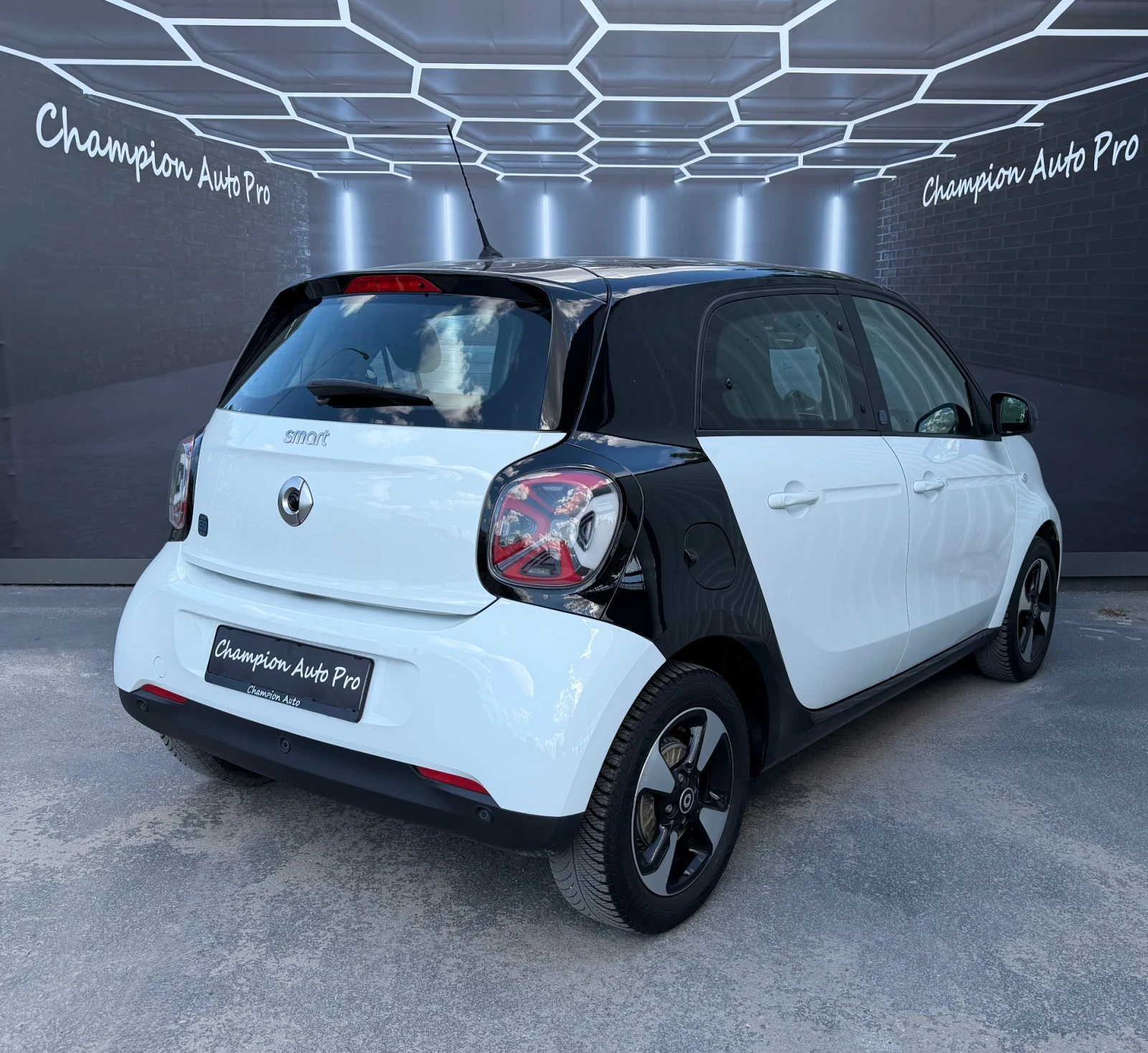 Smart Forfour 22kw.-26000км., снимка 6 - Автомобили и джипове - 55390437