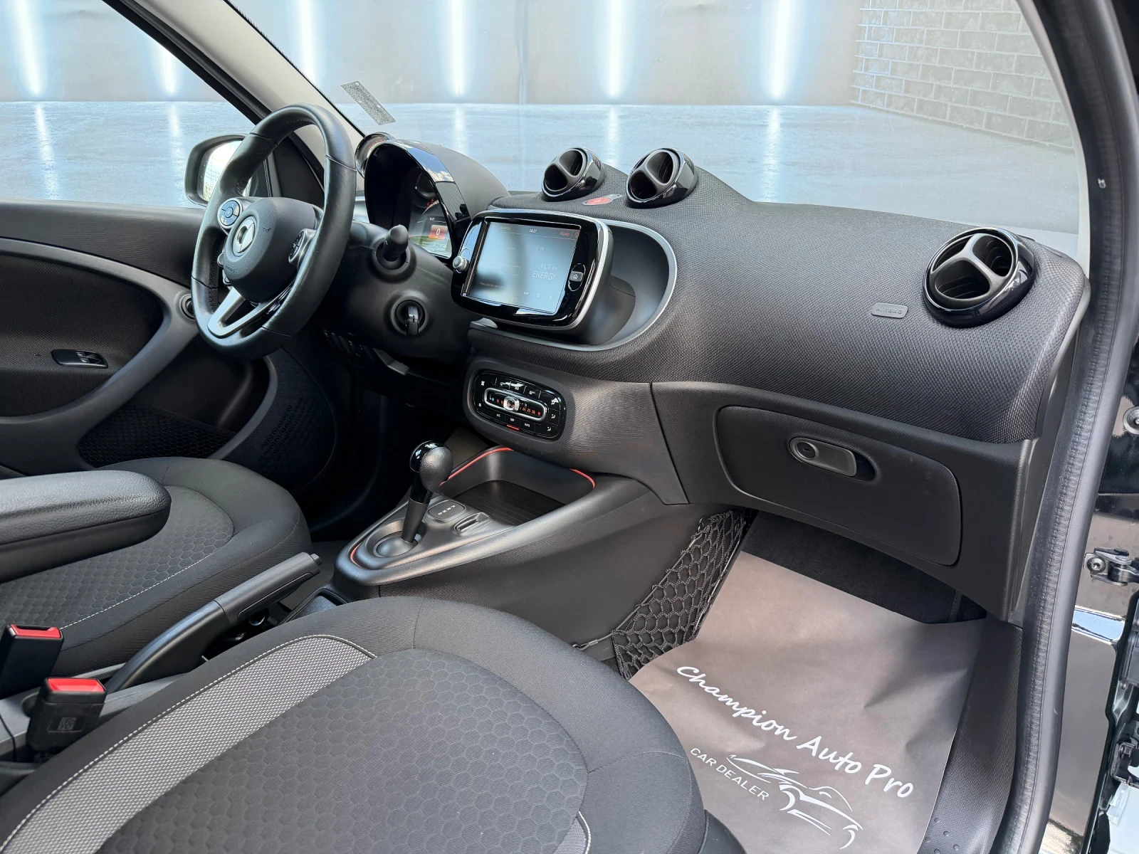 Smart Forfour 22kw.-26000км., снимка 9 - Автомобили и джипове - 55390437
