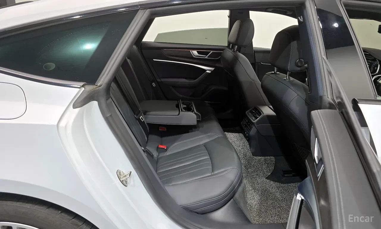 Audi A7 MATRIX| DISTRO| 360| HUD| 4Zone AC| Обдух| БЕЗ Инц, снимка 10 - Автомобили и джипове - 55508774