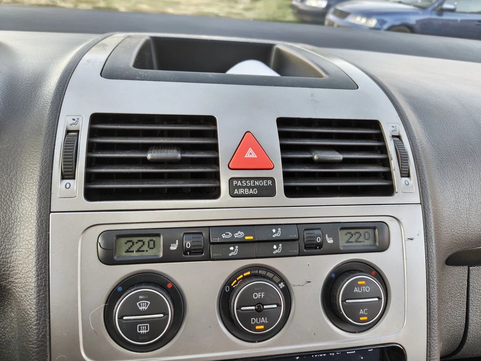 VW Touran, снимка 13 - Автомобили и джипове - 55697202