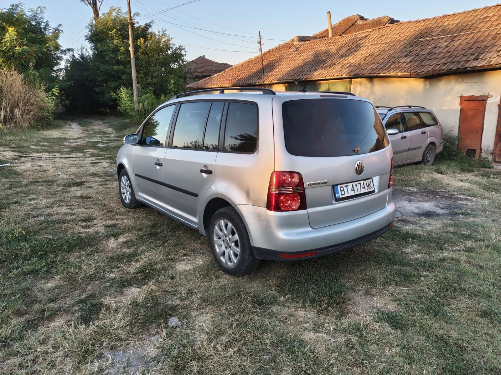 VW Touran, снимка 17 - Автомобили и джипове - 55697202