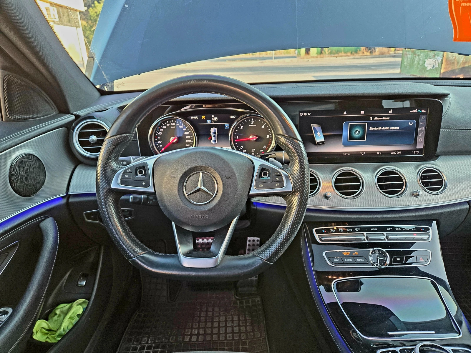 Mercedes-Benz E 220 D AMG 4-Matic Германия MultiBeam LED НАВИ КОЖА ТОП, снимка 11 - Автомобили и джипове - 56107135