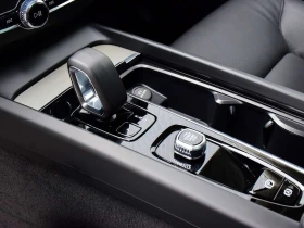 Volvo XC60 B5 / Кожа / Панорама / ЦЕНА до БГ, снимка 11