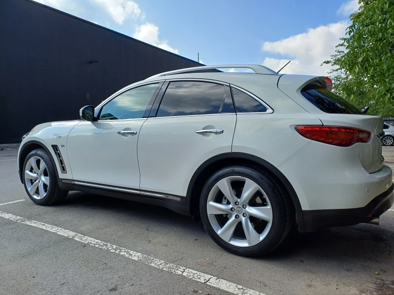 Infiniti QX70 5.0 S PREMIUM, снимка 8 - Автомобили и джипове - 48408067