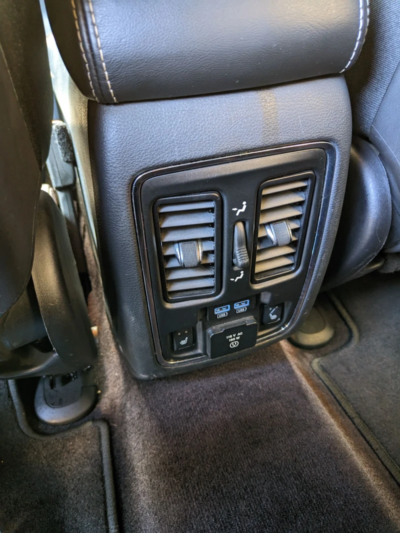 Jeep Grand cherokee Overland, снимка 10 - Автомобили и джипове - 52698615