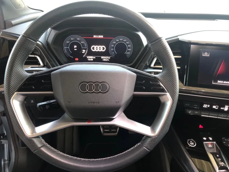 Audi Q4 50e-TRON/299HP/S-LINE/HUD/CAM/LED/DIGI/543g, снимка 8 - Автомобили и джипове - 52296464
