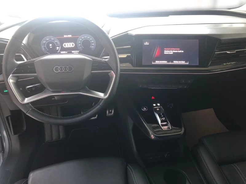 Audi Q4 50e-TRON/299HP/S-LINE/HUD/CAM/LED/DIGI/543g, снимка 7 - Автомобили и джипове - 52296464