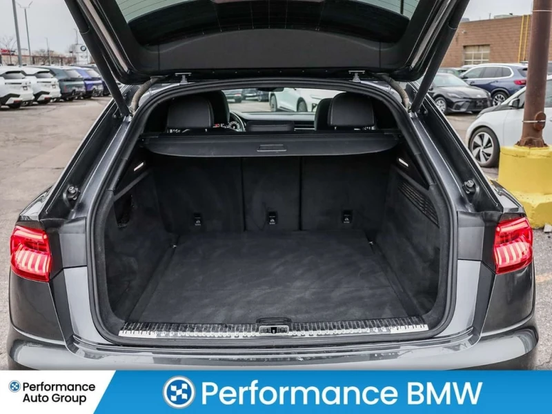 Audi Q8 * quattro Progressiv * CARFAX * ЦЕНА ДО БГ, снимка 7 - Автомобили и джипове - 53133508