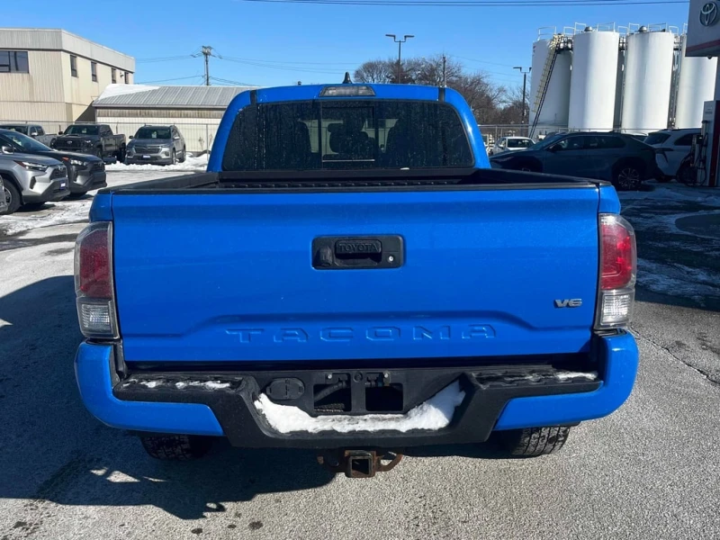 Toyota Tacoma * 4x4 Double Cab * CARFAX * БЕЗ ПЪРВОНАЧАЛНА ВНОСК, снимка 4 - Автомобили и джипове - 53191643