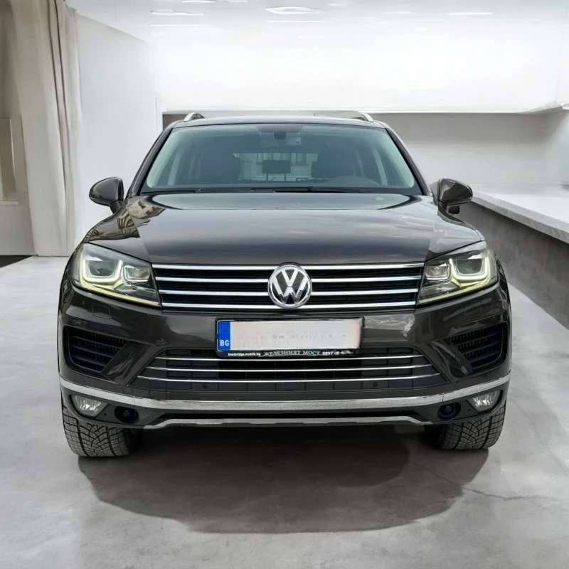 VW Touareg, снимка 1 - Автомобили и джипове - 48728826