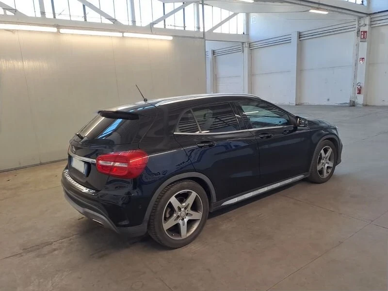 Mercedes-Benz GLA 200 * AMG LINE* ПАНОРАМА* , снимка 3 - Автомобили и джипове - 54150496