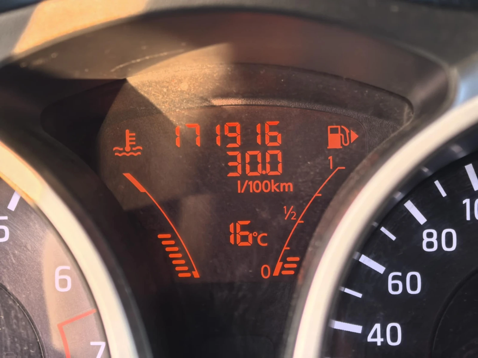Nissan Juke PETROL/LPG - изображение 6