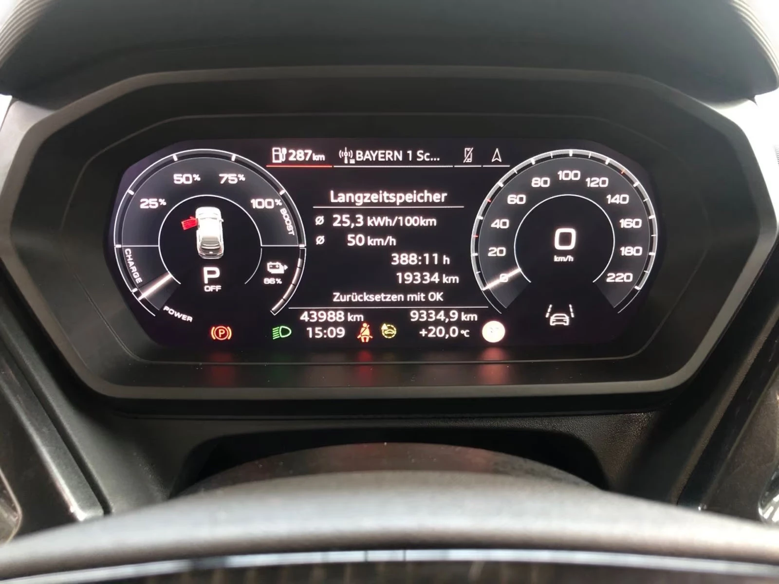 Audi Q4 50e-TRON/299HP/S-LINE/HUD/CAM/LED/DIGI/543g - изображение 9