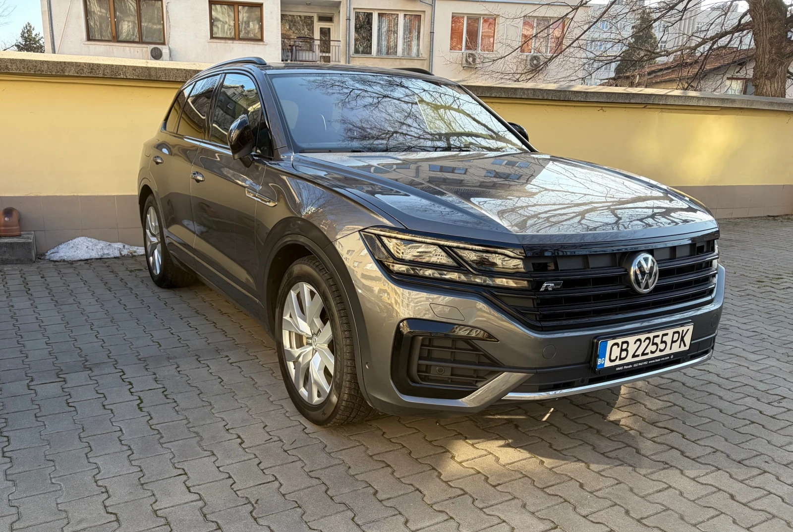 VW Touareg CR 3.0TDI R-Line - изображение 3