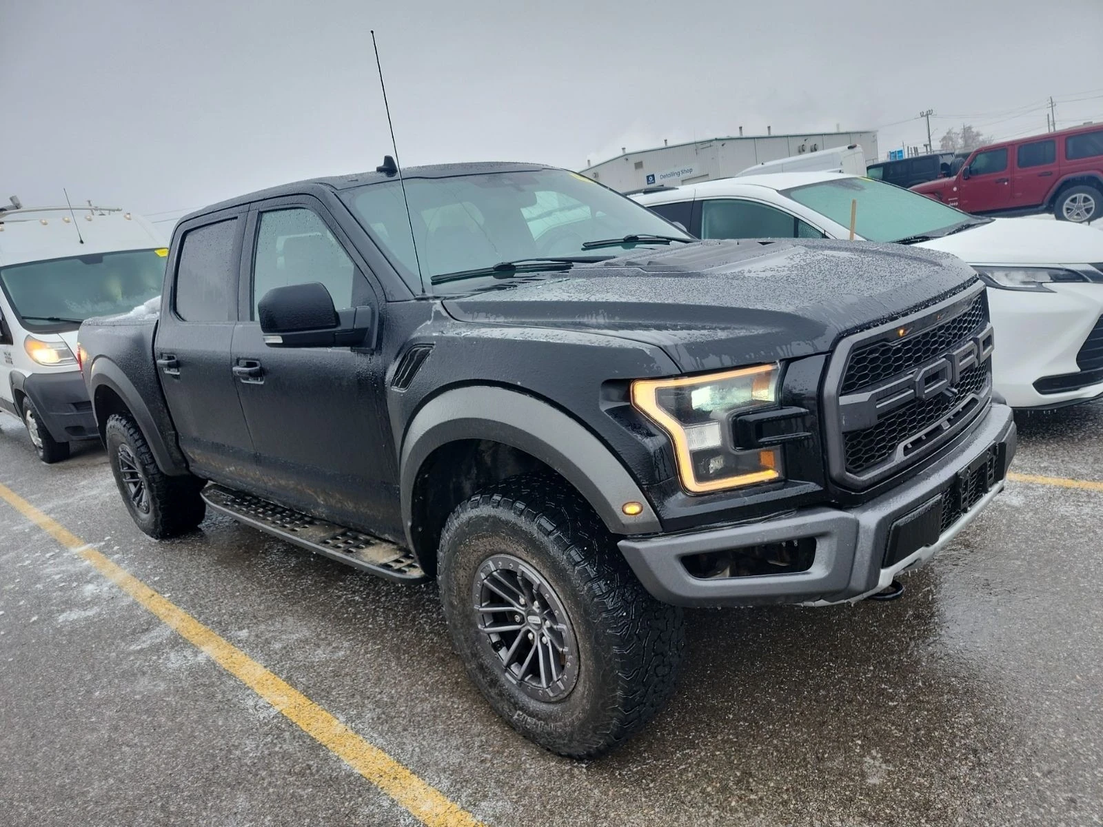 Ford F150 RAPTOR С РЕГИСТРАЦИЯ & АВТО КРЕДИТ, снимка 2 - Автомобили и джипове - 53709910
