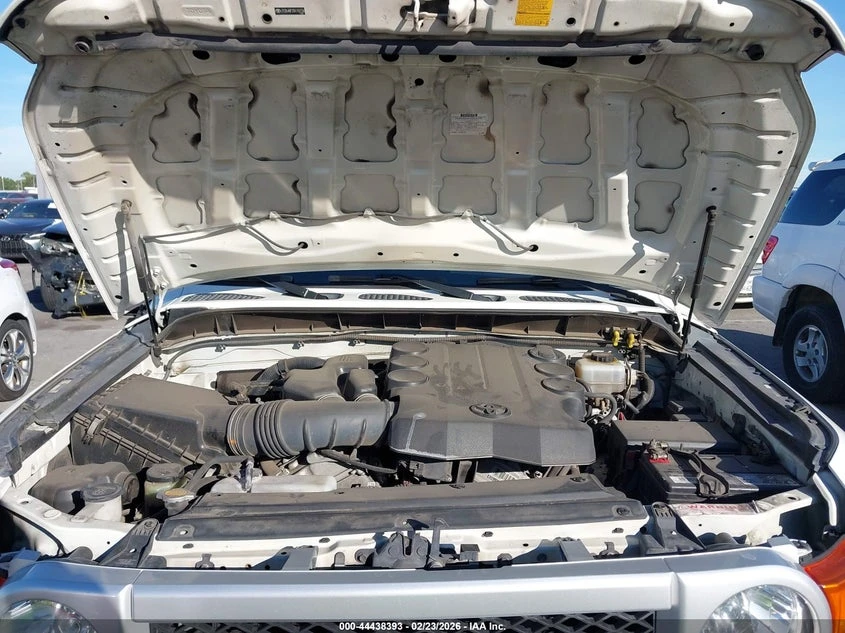 Toyota Fj cruiser 4.0l, снимка 10 - Автомобили и джипове - 53941329